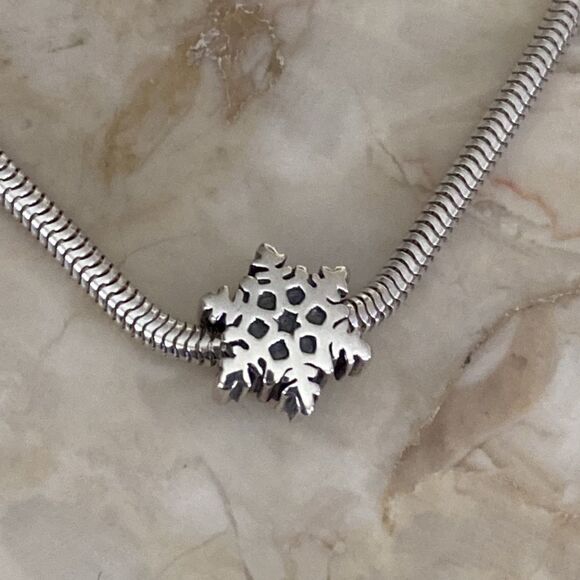 Chamilia Sterling Silver Snowflake Charm - Picture 1 of 5